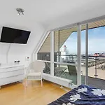 Two-bedroom In Tranekar Hébergement de vacances