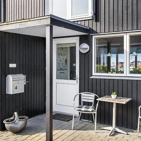 Two-bedroom In Tranekar *