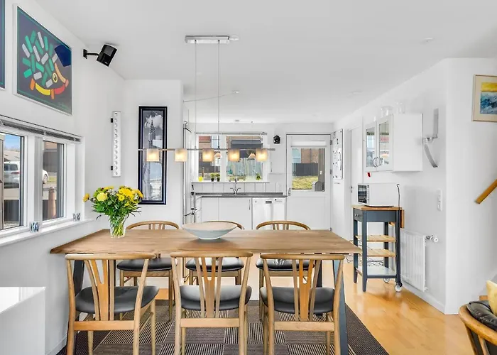 Σπίτι διακοπών Two-bedroom In Tranekar *